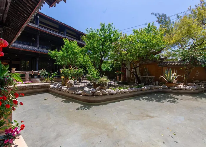 闲云溪月雪山湖景花园酒店 Xianyun Xiyue Garden Boutique Lijiang一embrace Lake Snow View Grace Ease